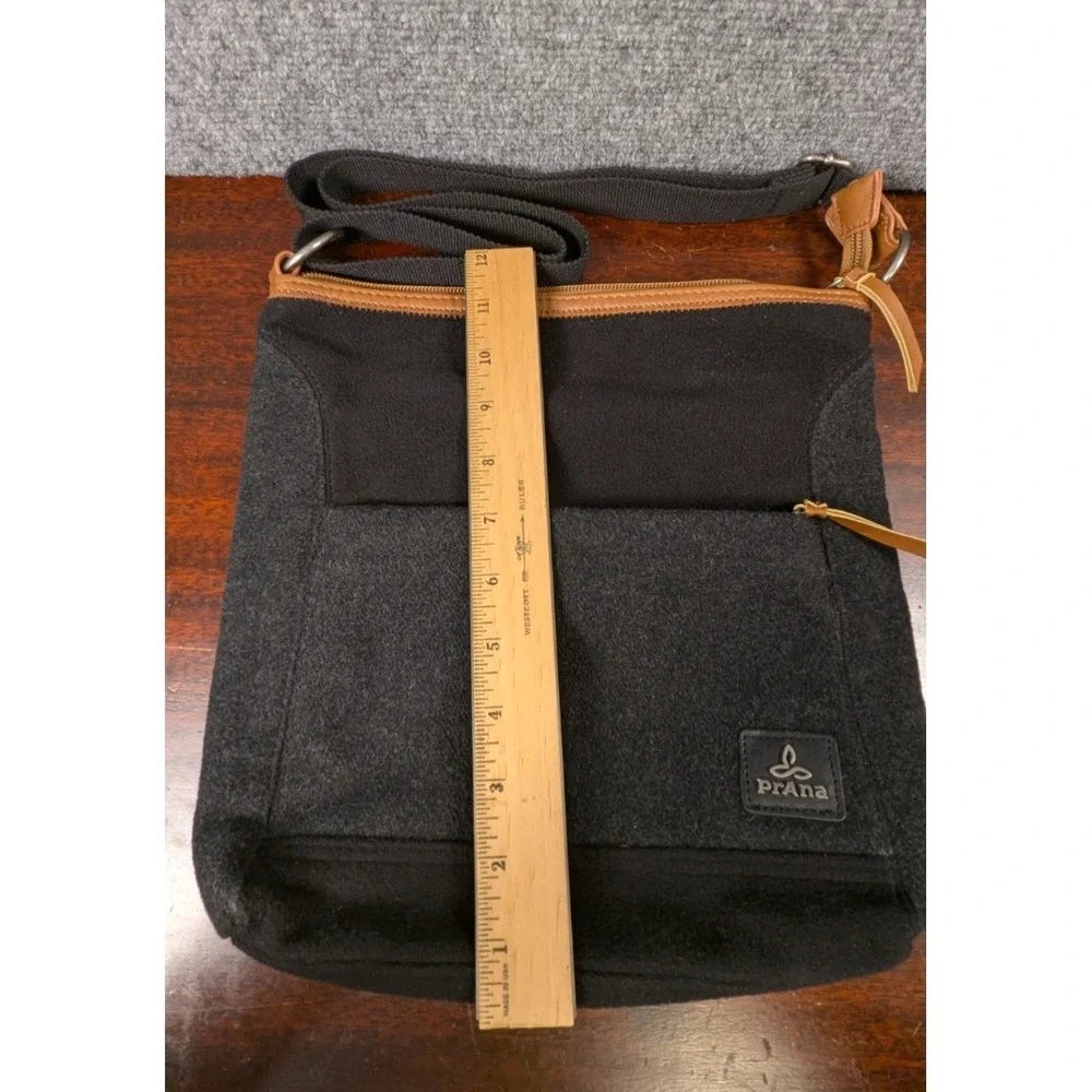 PrAna Wool Blend Crossbody Bag Black Brown Trim Outdoor Travel Purse - Picture 10 of 12